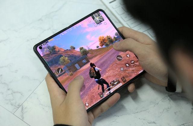 和平精英ios《螳螂》开挂科技免越狱全图乱杀中